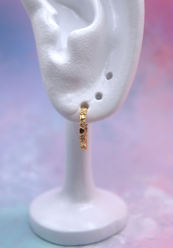 Textured Heart Huggie Øredobber