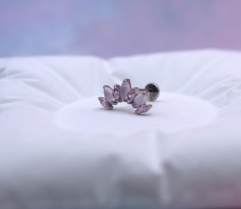 Bloom Rose Quartz Titan Labret